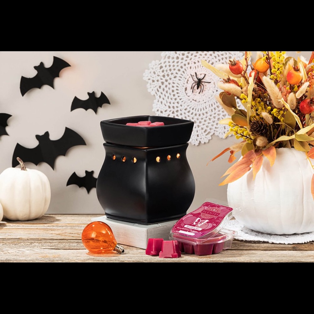 Classic black satin warmer
